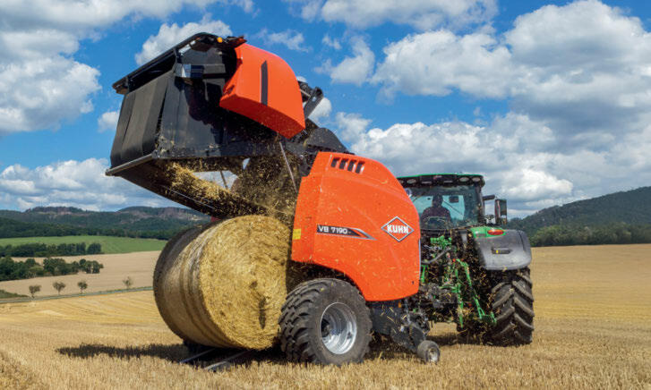 Die Isobus-Funktionen, &#xFC;ber die die Ballenpressen der Kuhn Baureihe VB 7100 verf&#xFC;gt, erm&#xF6;glichen eine nahezu vollst&#xE4;ndige Automatisi...