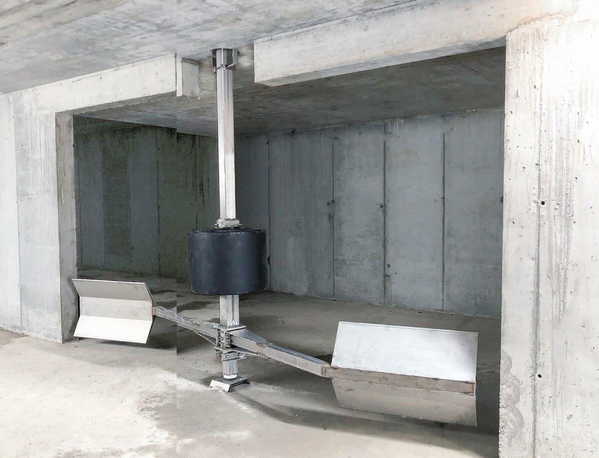 Ein Rührwerk muss die Schwimmschicht, die flüssige Gülle und die Sedimente in der Grube homogen vermischen.