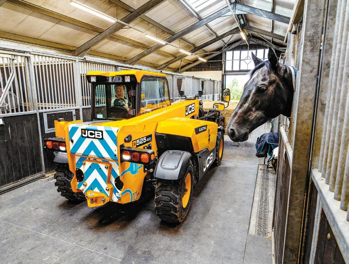 Photo en haut : 
Le JCB 525-60E est équipé d’une transmission directe avec moins de pertes.