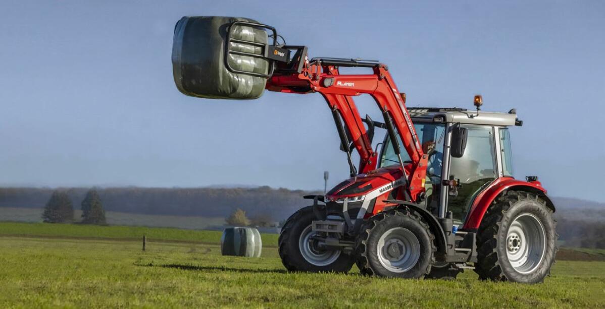 Der Massey Ferguson 5S ist ein vielseitiger Traktor f&#xFC;r Feldarbeiten und Frontladereins&#xE4;tze.