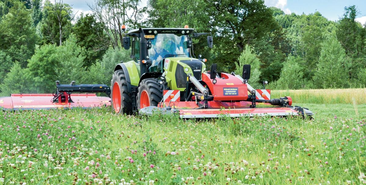 Vicon Font- und Heckm&#xE4;hwerk Kombination im Einsatz.