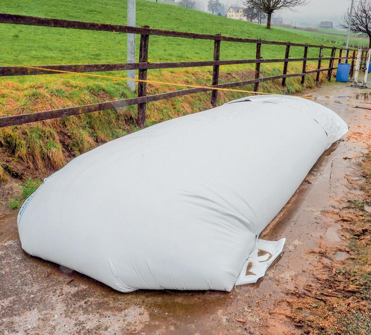 Stockage sur une surface en b&#xE9;ton.