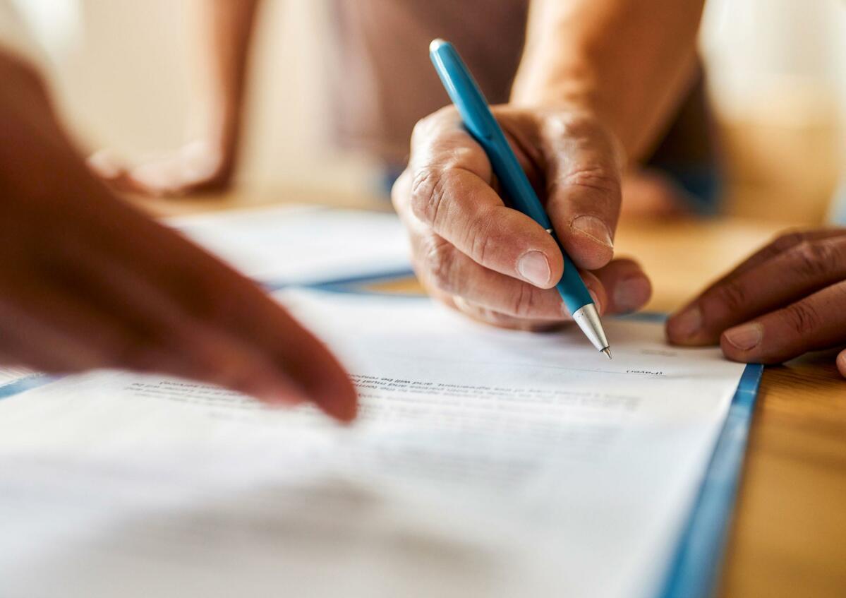 Il ne faut rien signer avant que tout ne soit sur la table, une règle qui vaut par exemple aussi si le permis de construire fait défaut.