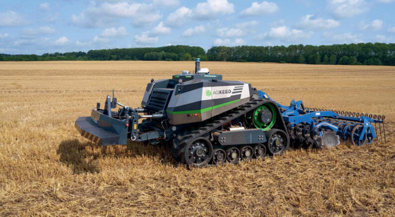 Le robot AgBot T2 emploie les machines standards en grandes cultures, mara&#xEE;chage et production fourrag&#xE8;re.&#xA0;