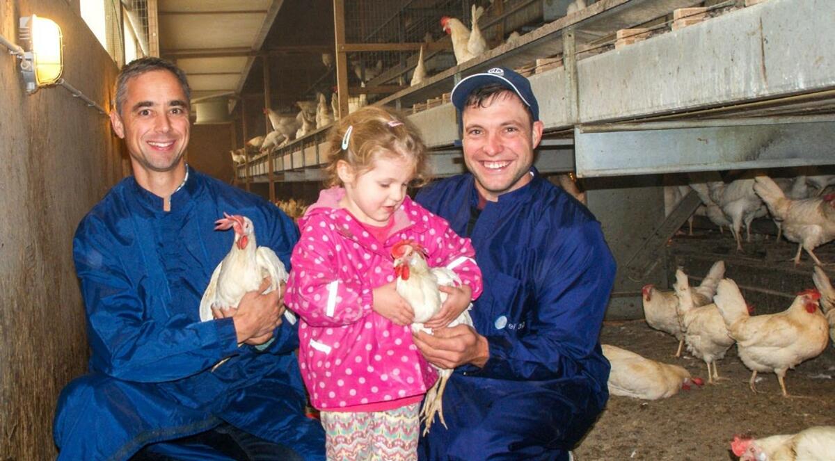 Stephan Ryffel, de la LANDI, aux c&#xF4;t&#xE9;s d&#x2019;Andreas F&#xE4;ssler et de sa fille Malin.