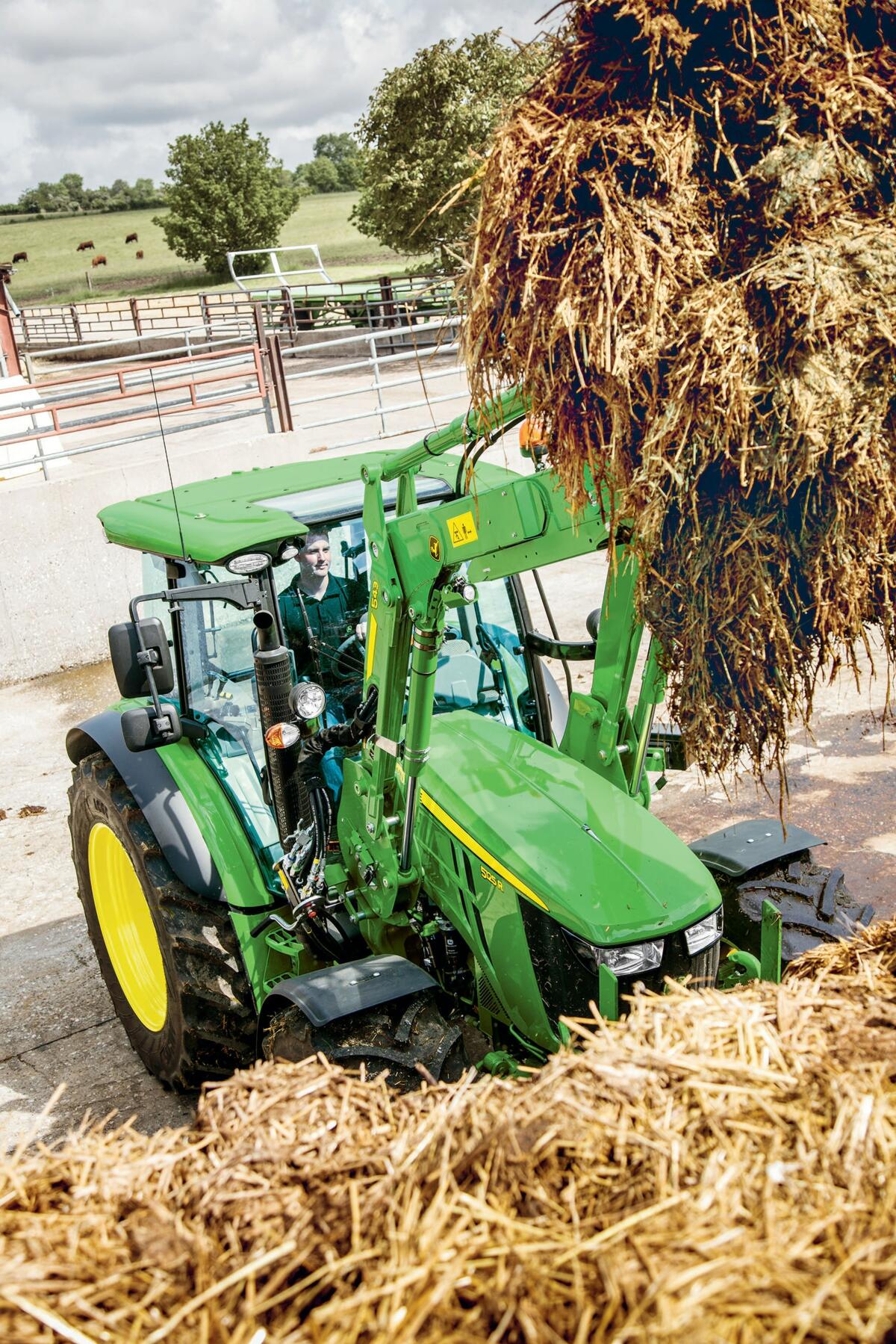 Le toit vitr&#xE9; permet une bonne visibilit&#xE9; pour les travaux de manutention.