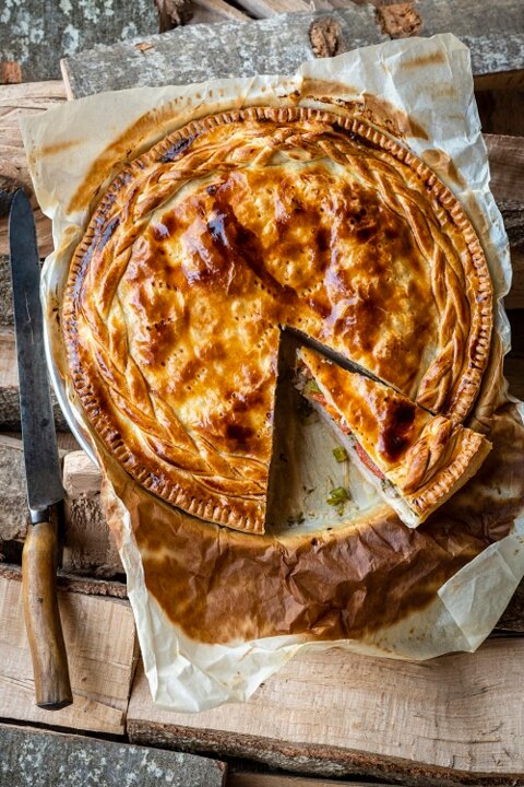 Tourte à la chair à saucisse