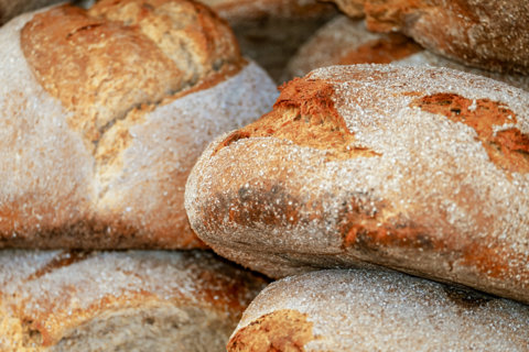 Pain aux fines herbes et au lard