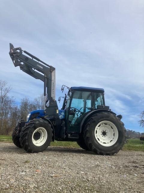 New Holland T4050