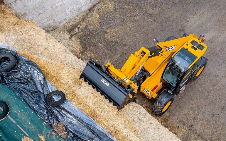 2020_09_PR_JCB_Stage V_Photo 1_