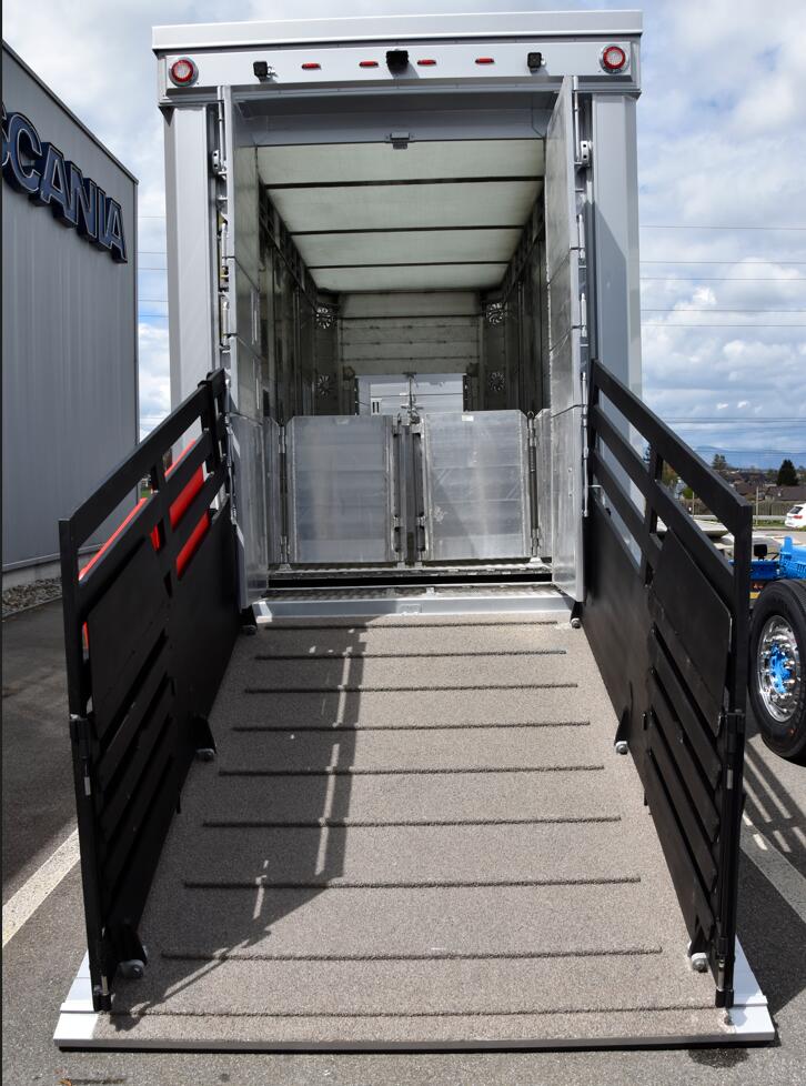 Die Rampe des neuen Anhängerzuges.