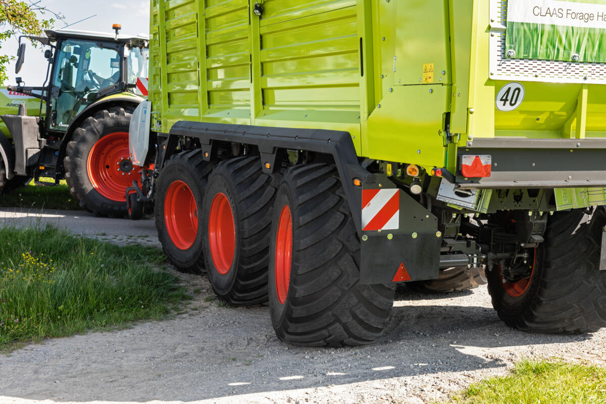 Neue Features für Cargos Kombi- und Häckseltransportwagen