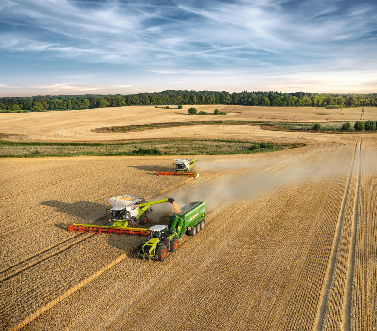 Mehr Korntankvolumen, neue Motoren und zusätzliches Modell für Lexion Hochleistungsmähdrescher von Claas
