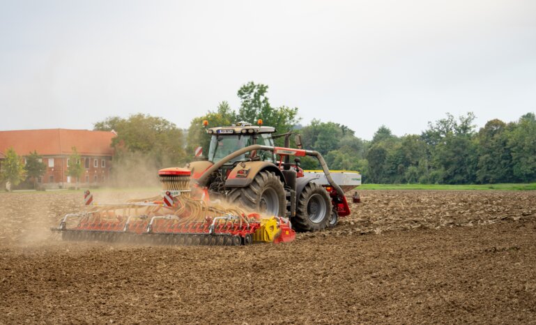aerosem_6002_fdd_lion_6002_c_masseyferguson_einsatzaufnahme_210915__dsc8840-1_pr2_hq_