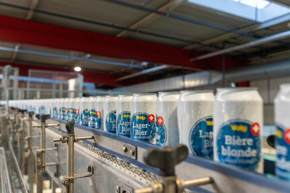 Sur le site de production de Hochdorf, Ramseier produit des bières pour l’entreprise sœur Volg et d’autres détaillants.