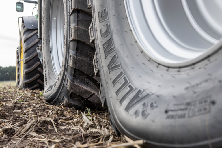 Alliance_VF_389_im_Detail___Platt_auf_dem_Acker__1_