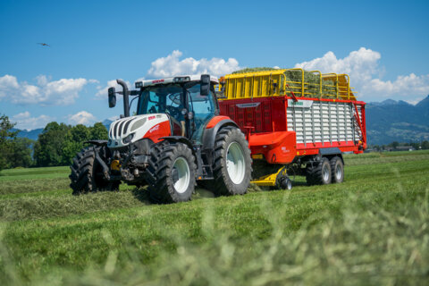 BOSS_5300_MASTER_Steyr_Einsatz_Heu_25