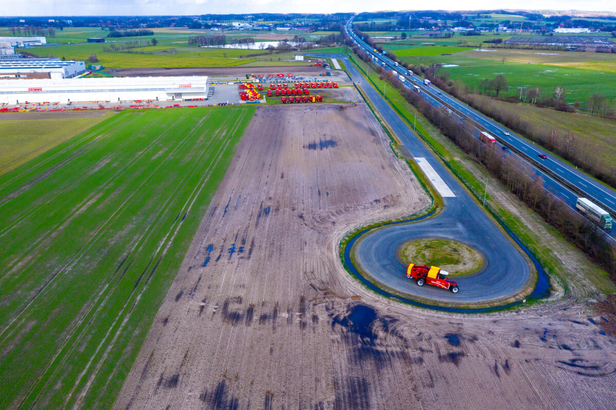 Grimme eröffnet Teststrecke für Selbstfahrer 