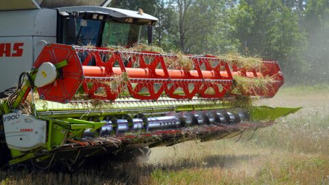 combine-harvester-5437604_1920