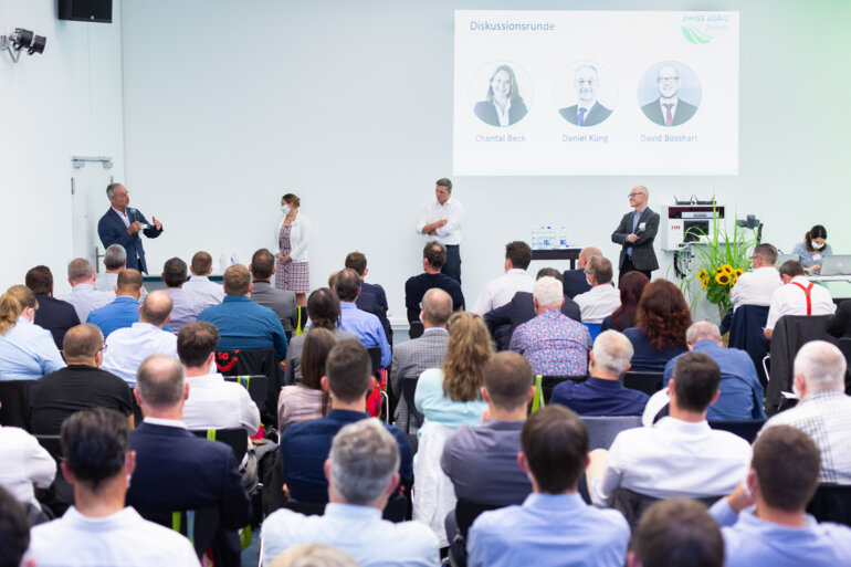 Diskussionsrunde mit Abstand (1)