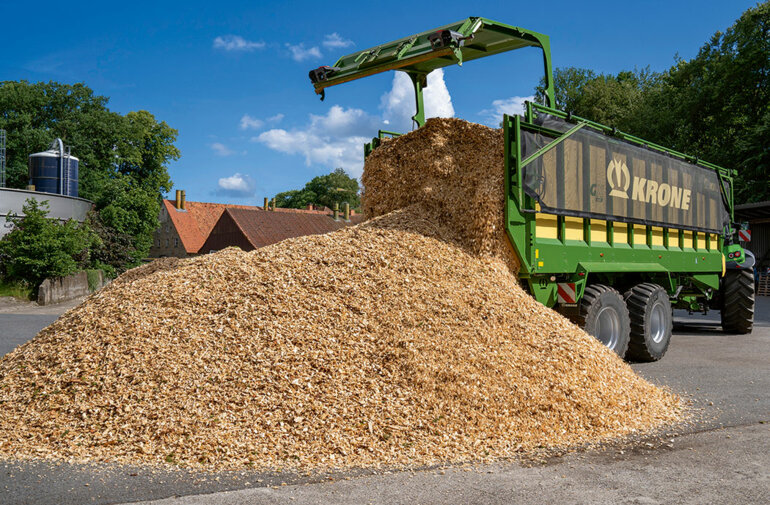 GX-440-Universal-Transportwagen-Hackschnitzel-Entladung_web