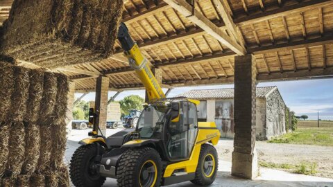 hybrid-prototype-telehandler-for-materials-handling-02