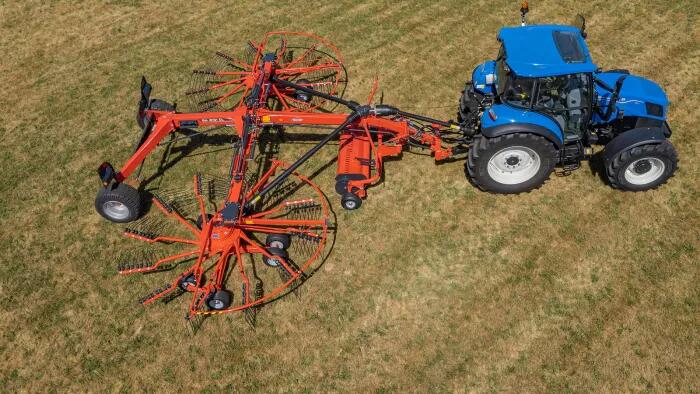 Zweikreiselschwader mit mittiger Ablage GA 8131 CL