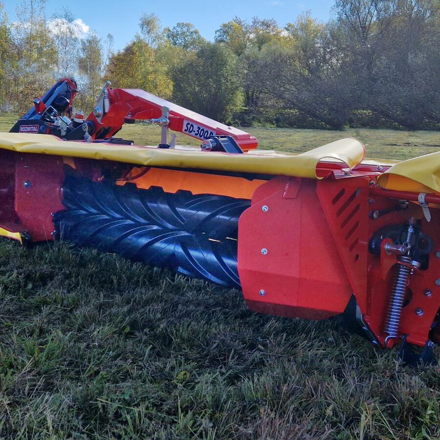 Nouvelle faucheuse SD-300R avec conditionneur