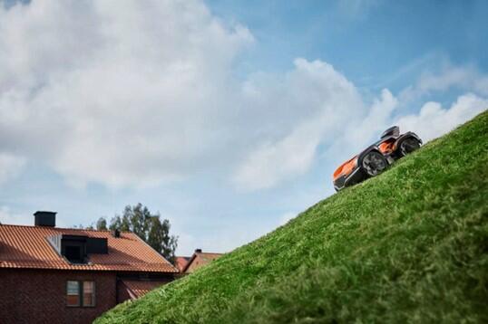 Husqvarna stellt KI-fähige Mähroboter-Plattform vor