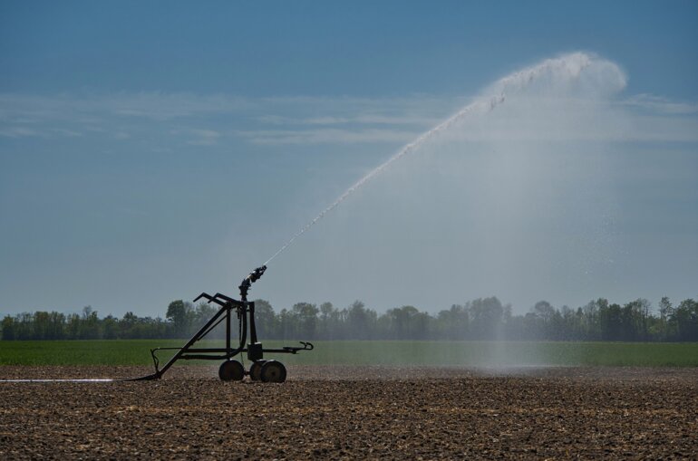 irrigation-5064925_1920
