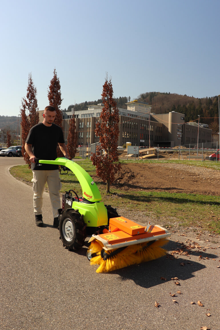 Kehrmaschine mit URI E041 IMG_3996