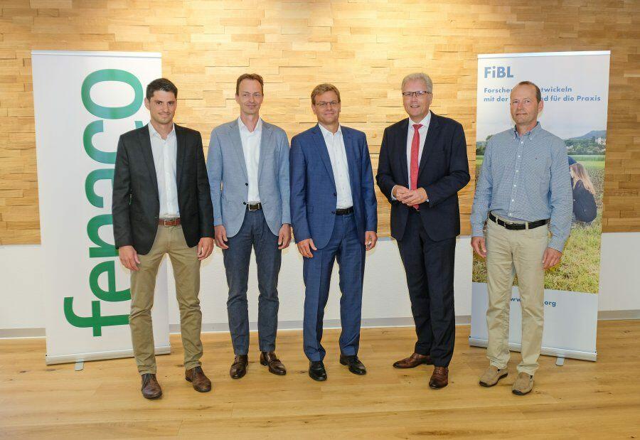 fenaco und FiBL gehen strategische Partnerschaft ein und lancieren Projekt für Kupfer-Ersatz im Pflanzenschutz