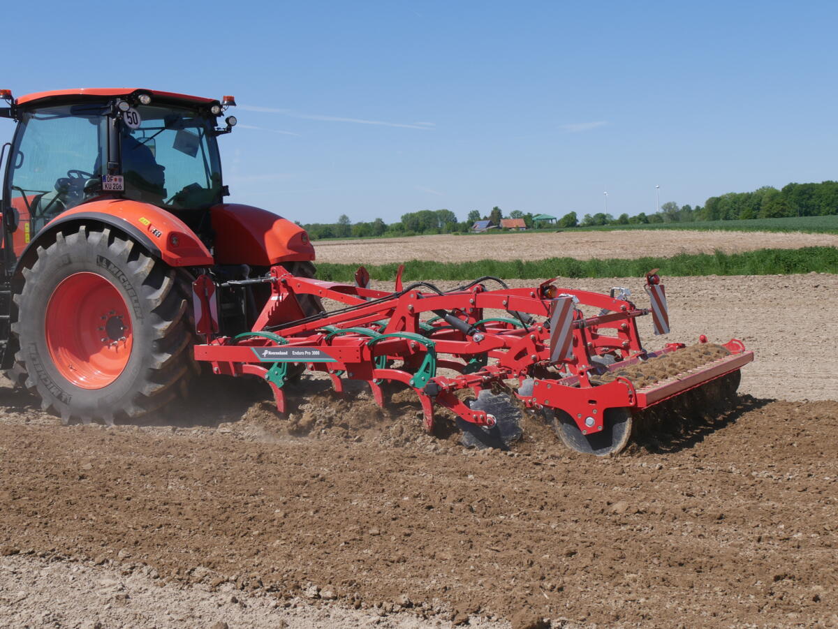 Neuer Grubber von Kverneland