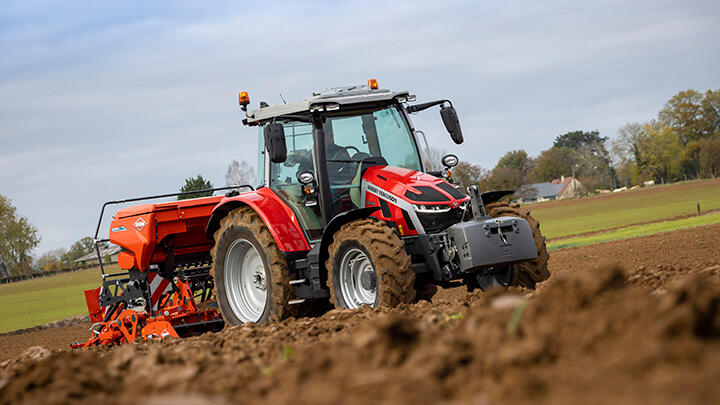 MF 8S.265 Dyna E-Power Exclusive wird Tractor Of The Year 2021