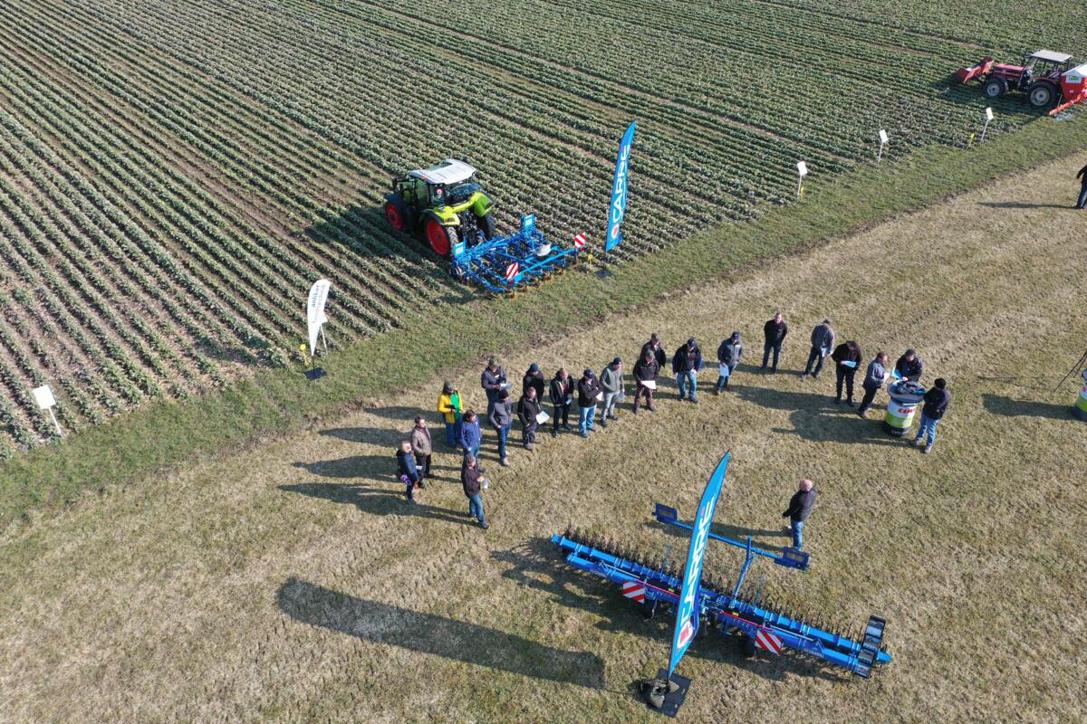 Das Nachmittagsprogramm des Bio-Praxistags wurde auf dem Versuchsfeld von Lüthi Simon in Lauperswil durchgeführt.