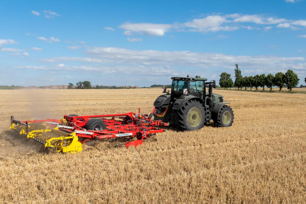 Pöttinger-Flachgrubber Plano startet mit neuen Features