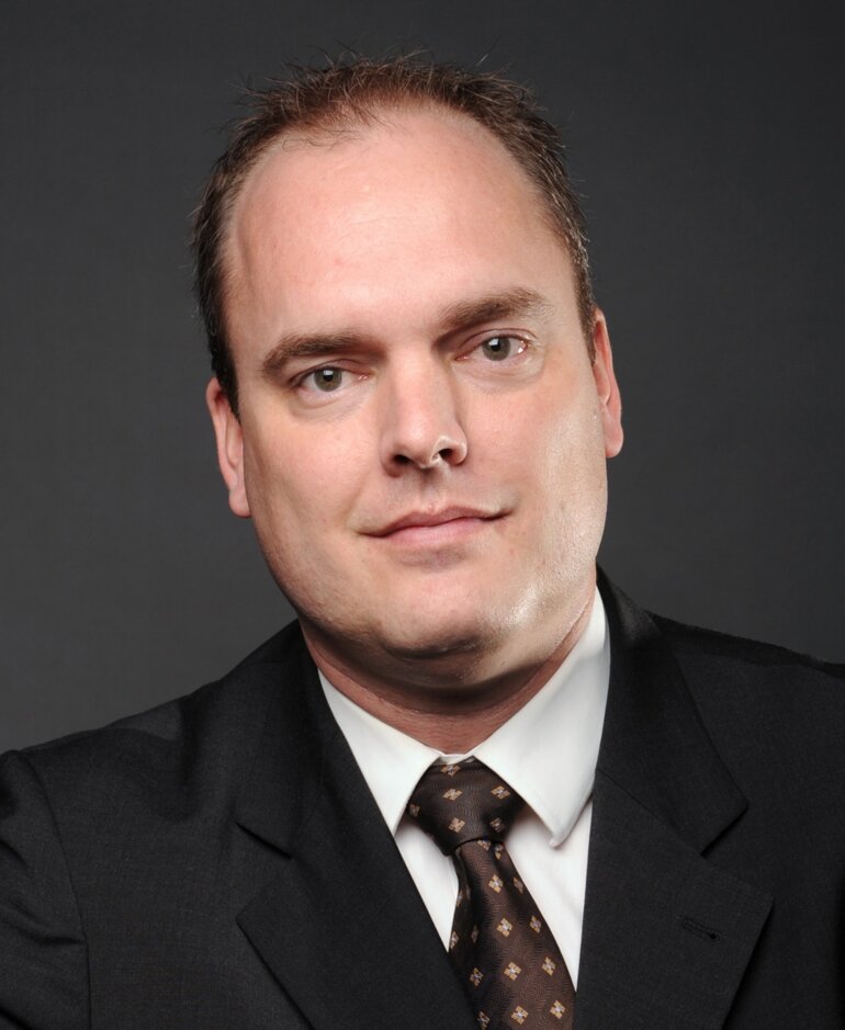 Porträt Daniel Bernhard_