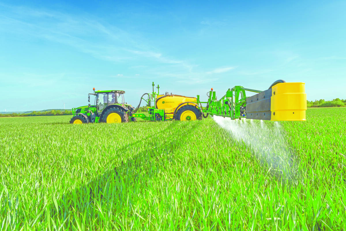 John Deere stellt zwei neue Anhängefeldspritzen vor