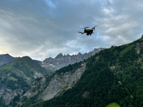 Ruedi Rhyner Rehkitzrettung Schweiz 1 (2)