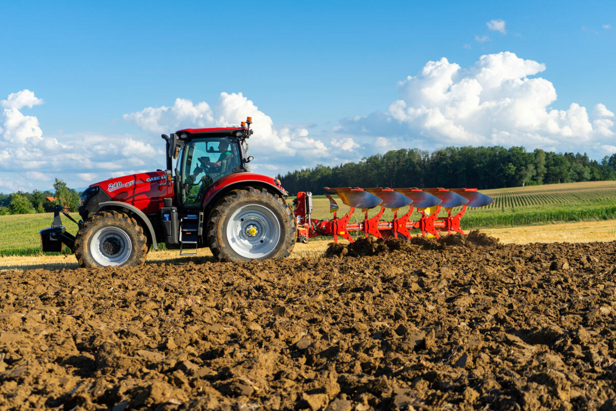 Servo 4000: neuer Anbaudrehpflug von Pöttinger