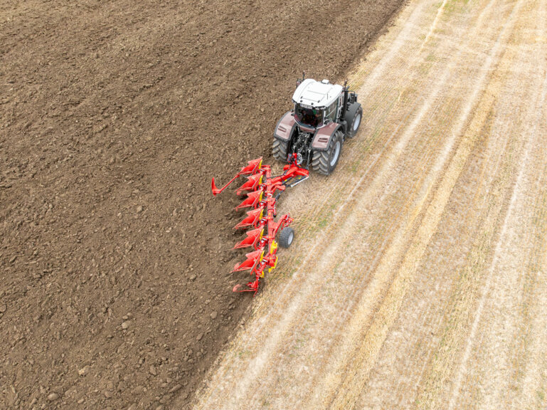 SERVO_4000_PN_6_On-Land_MasseyFerguson_0848-SAT