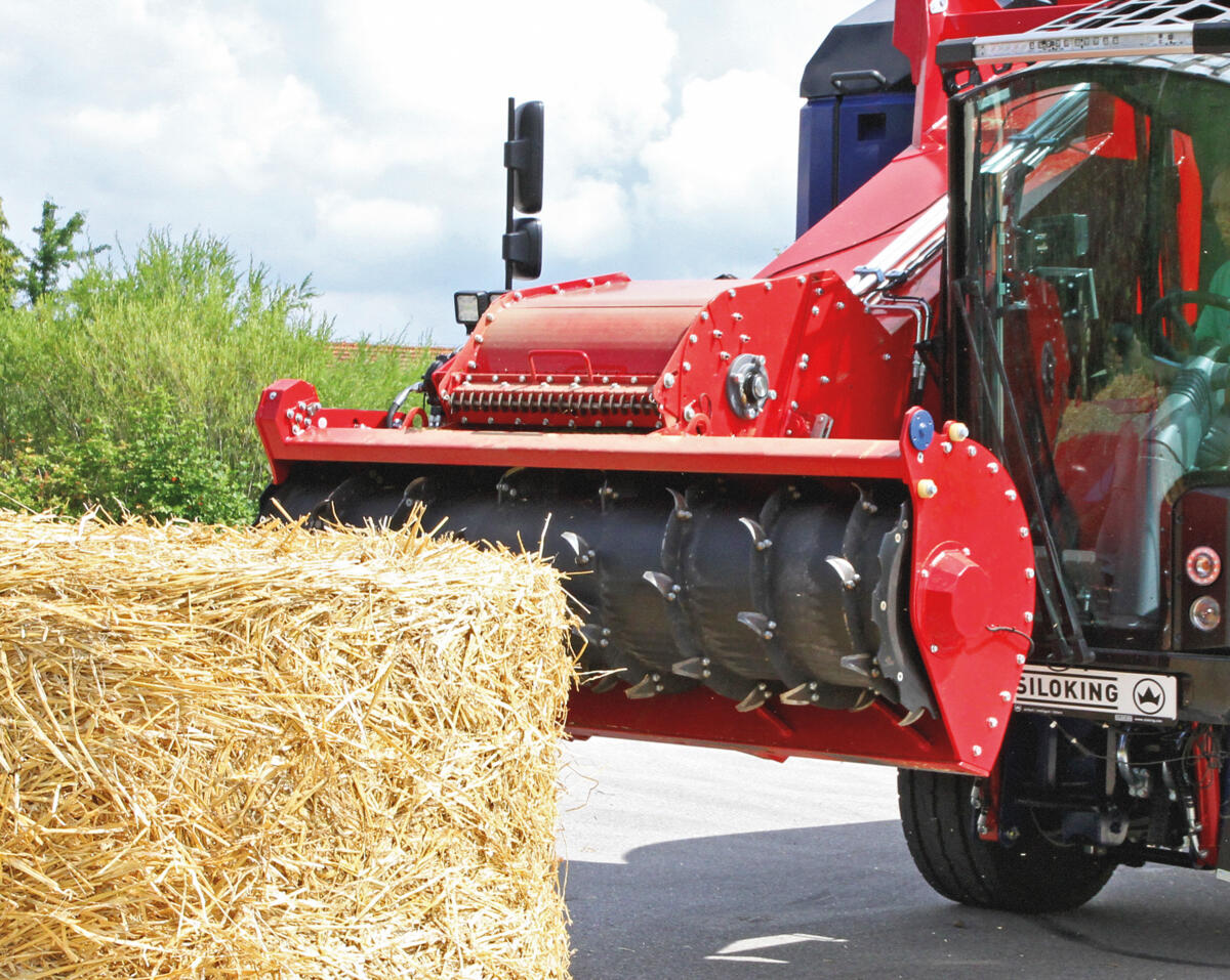 Strohhäcksler spart Zeit und Futterkosten