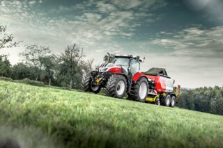 STEYR_New Impuls CVT_grass land
