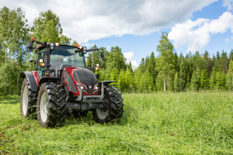 valtra-a5-series-sumiainen-grassland-701A6568
