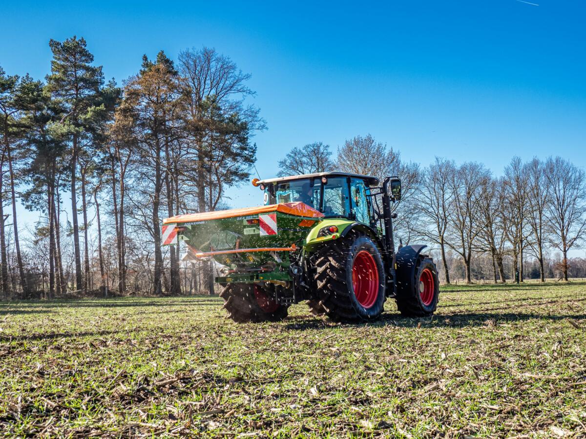 Nouvelle gamme d’épandeurs portés ZA-X et ZA-M avec terminal EasySet 2 