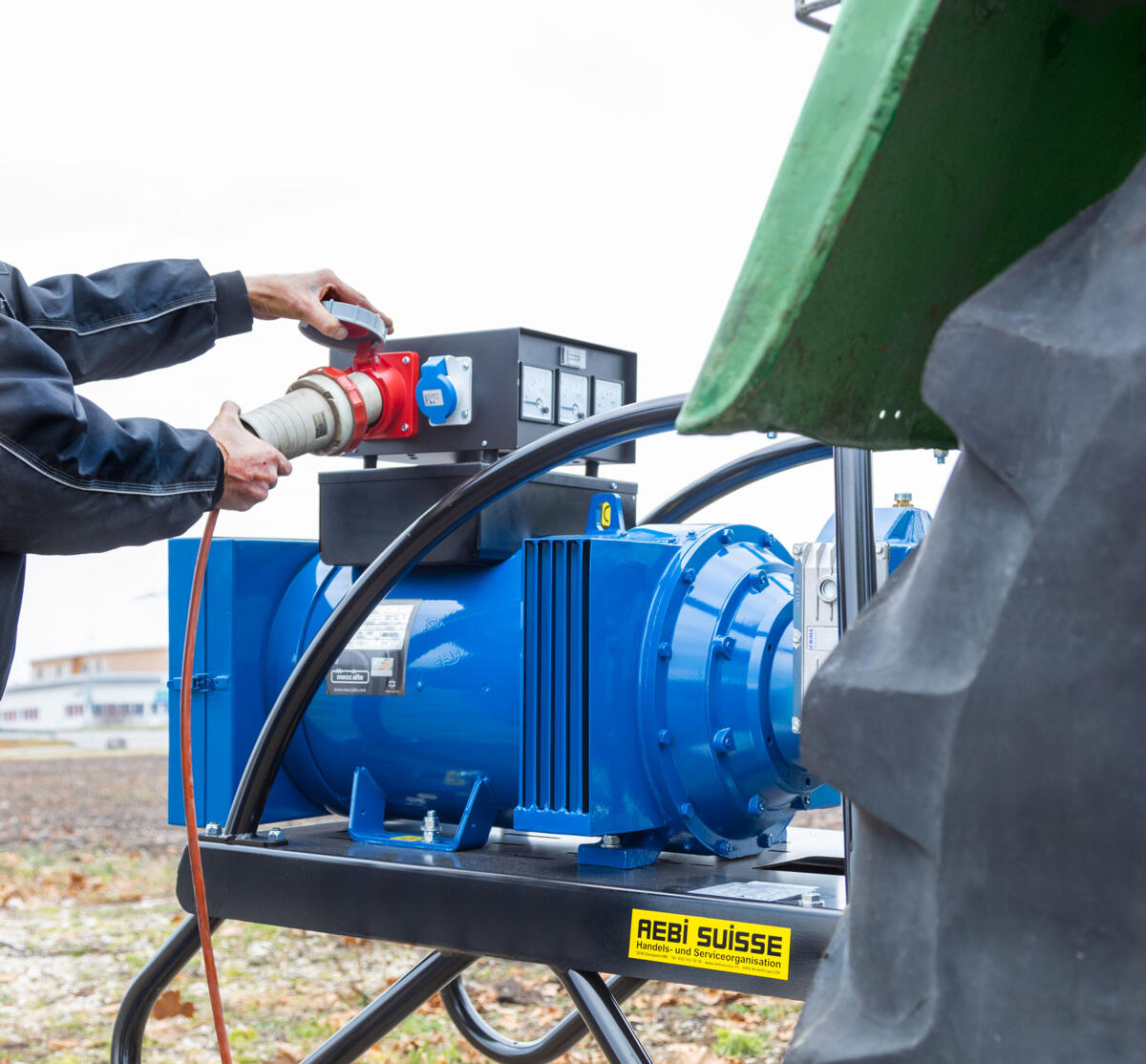 Zapfwellen-Generatoren sind platzsparend und überall schnell einsatzbereit, wo elektrischer Strom benötigt wird.