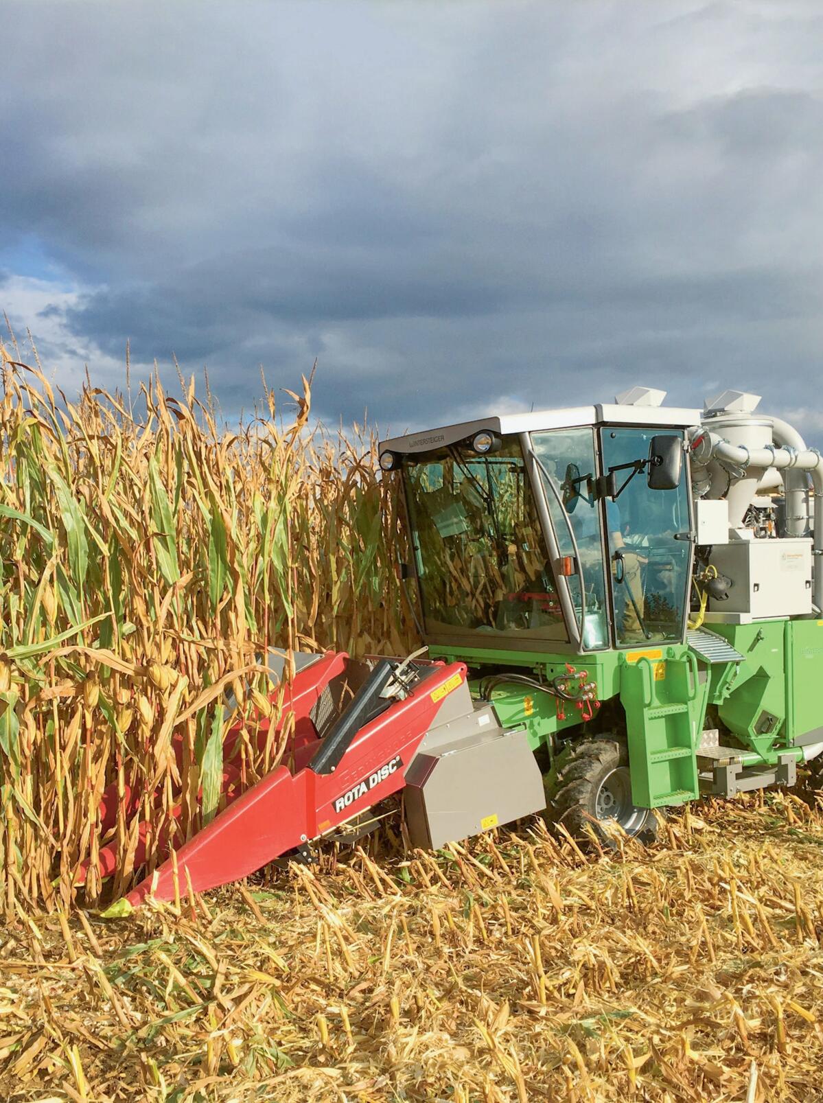 Kleinparzellen-Mähdrescher