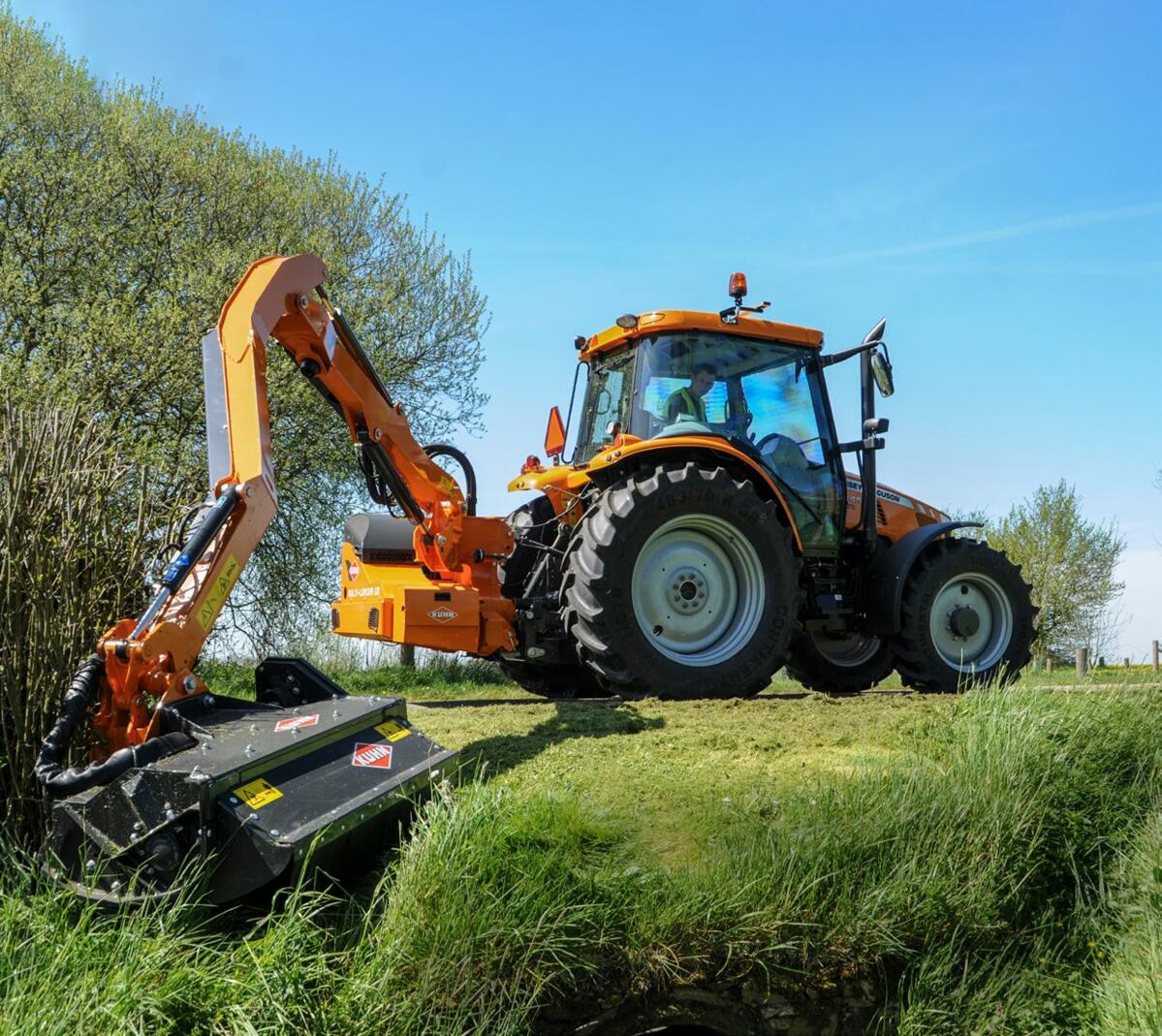 Le modèle SP est équipé d’un bras semi-avancé