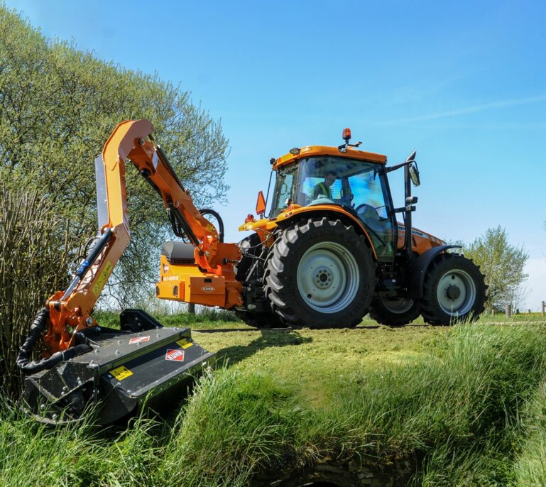 Le modèle SP est équipé d’un bras semi-avancé