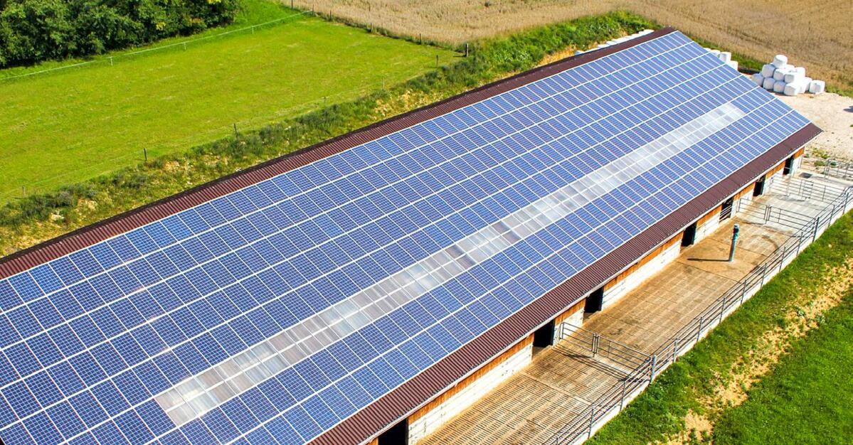 Du point de vue de la loi sur le droit foncier rural, une installation photovoltaïque doit impérativement être estimée à la valeur de rendement : instal...
